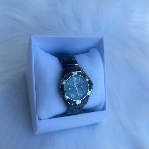 New Guess GC Sport XL-S Diamond With Black Mother-of-Pearl Ceramic 36mm Watch - Picture 5 of 7